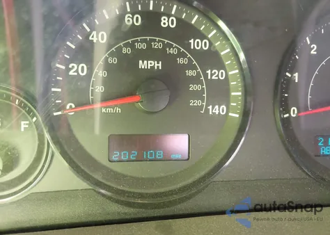 2005 Jeep Grand Cherokee Laredo from USA, damaged, VIN 1J4HR48N05C702898